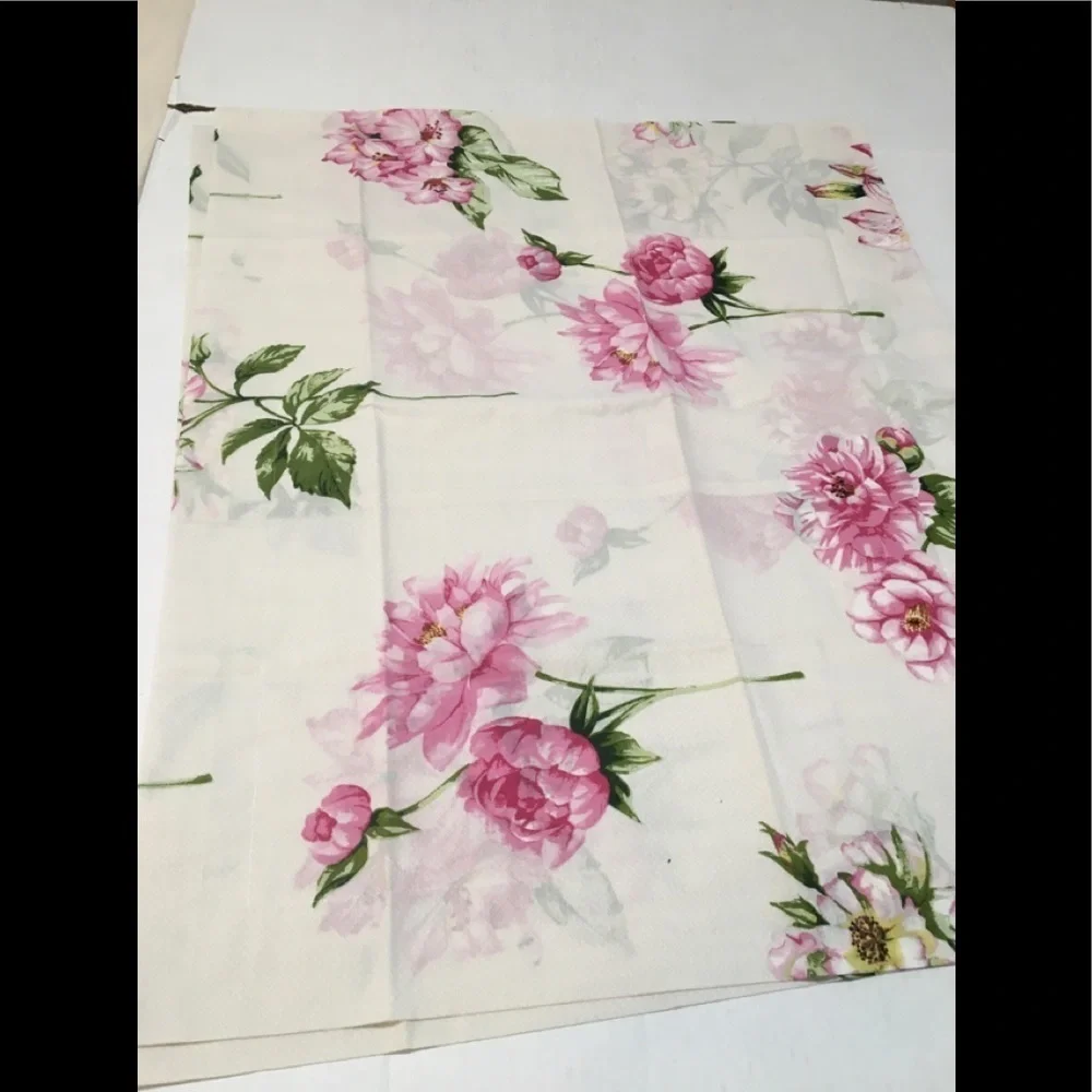 NWOT Westpoint Stevens Floral Std. Shams Pair Cottage Rose~Cotton bh.